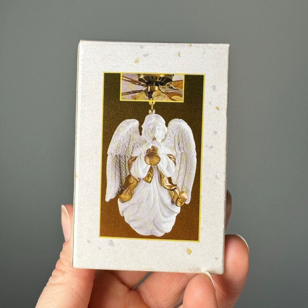 NWT Vintage White & Gold Trumpeting Angel Fan Pull